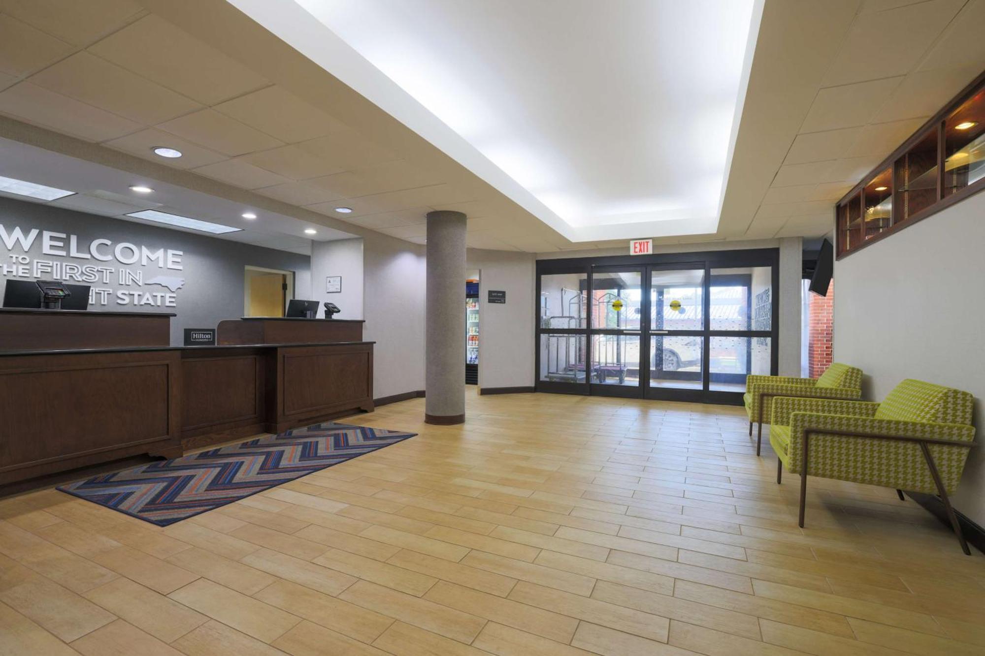Hampton Inn Raleigh/Garner Exteriör bild